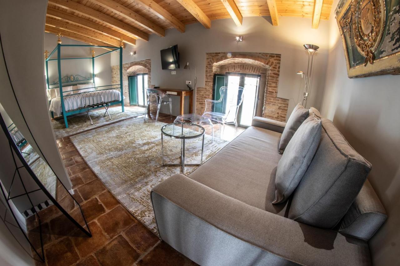 Hotel Rural La Casa De Carlota Montánchez Extérieur photo